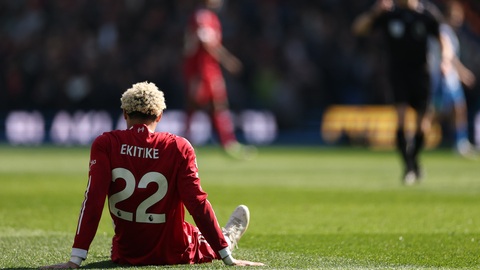 Simone Inzaghi celebrating with his Inter Milan players after beating Barcelona.